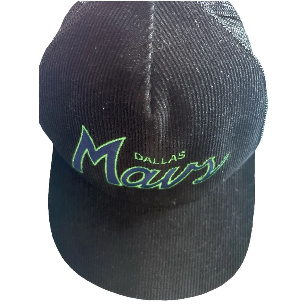 Dallas Mavericks Times Up Black Corduroy Trucker - Mitchell & Ness